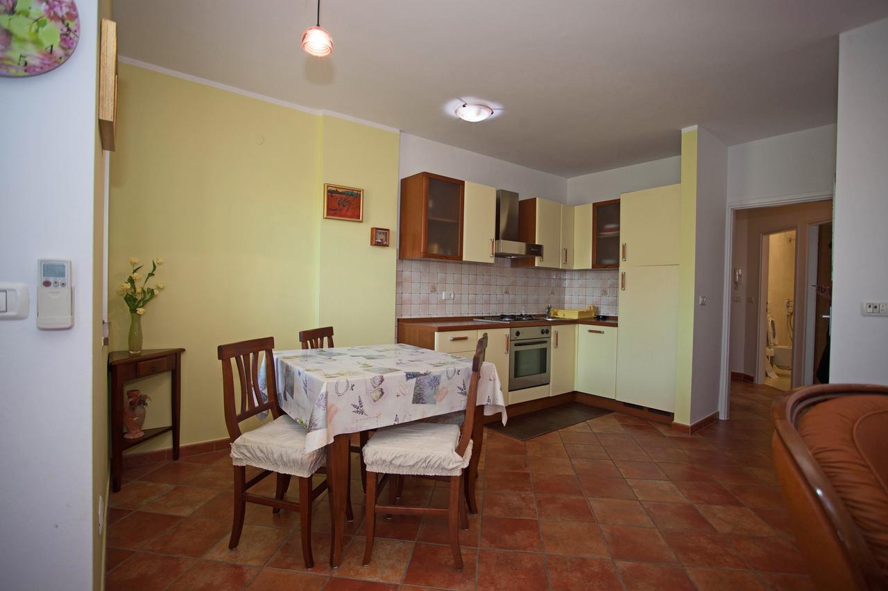 Apartment Pia Rovinj Extérieur photo