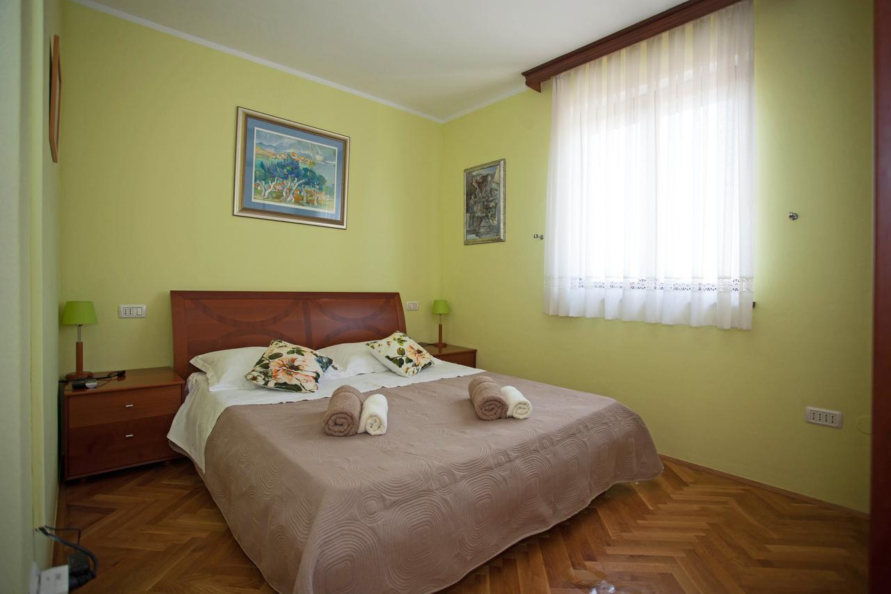 Apartment Pia Rovinj Extérieur photo